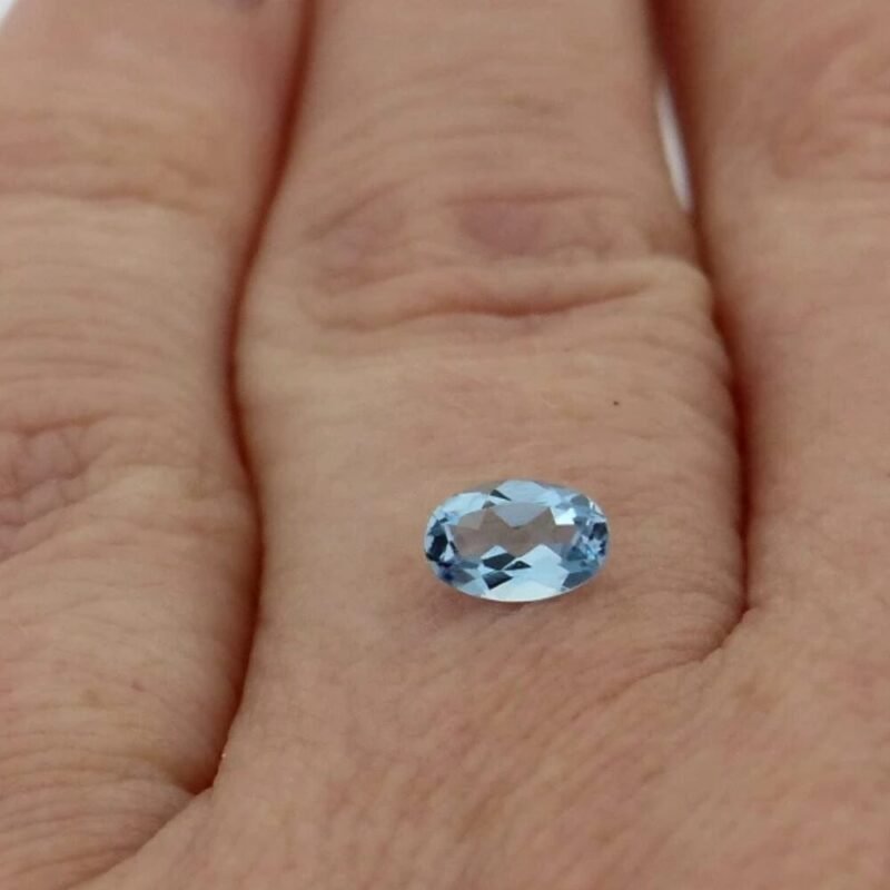 Aquamarin 0.40 ct Blau Oval – Facettiert, rein & zertifiziert von Gem-A