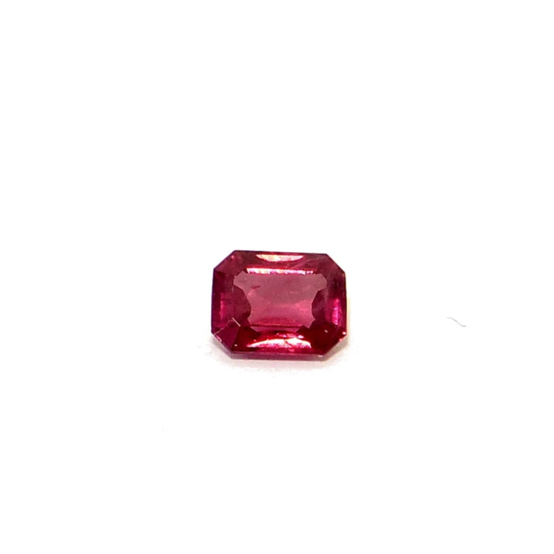 Rubin 0.62 ct Rot Rechteck geschliffen