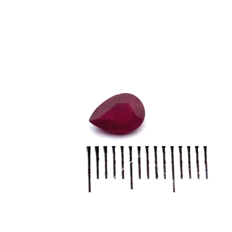 Rubin 0.70 ct Rot Birne – Leicht opak mit Zertifikat von Gem-A