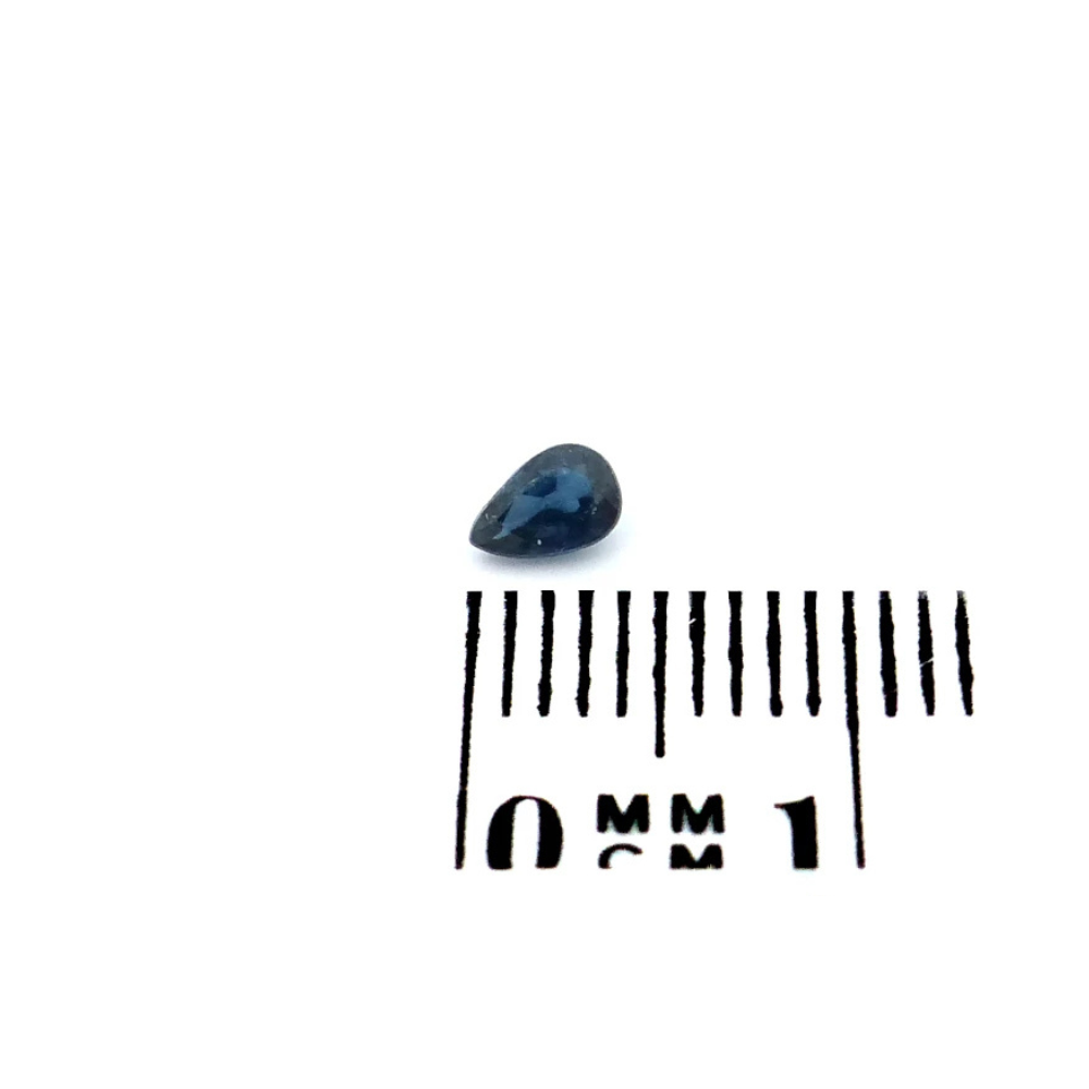 Saphir 0.22 ct Farbe Blau Tropfen – Facettierter Edelstein mit Mitternachtsglanz (1) Saphir 0.22 Karat Blau Tropfen – Facettierter Edelstein mit Zertifikat