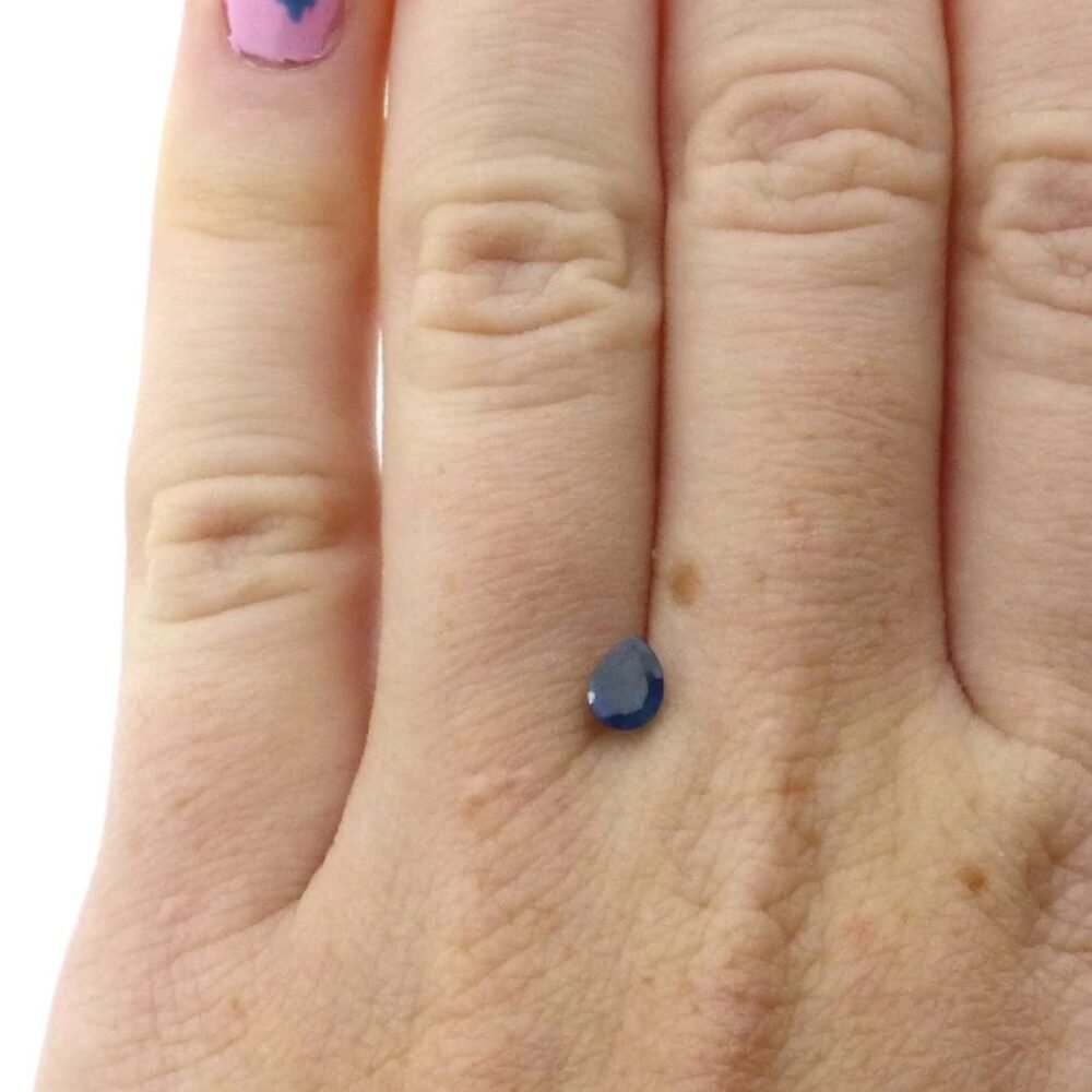 Saphir 0.34 ct blau pear kaufen (2) Saphir 0.34 Karat blau Birne kaufen – Natürlicher Edelstein mit Zertifikat