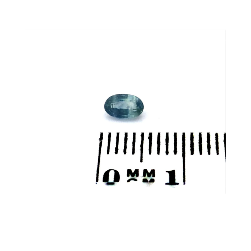 Saphir 0.42 ct Hellblau Oval mit hoher Klarheit aus Frankreich