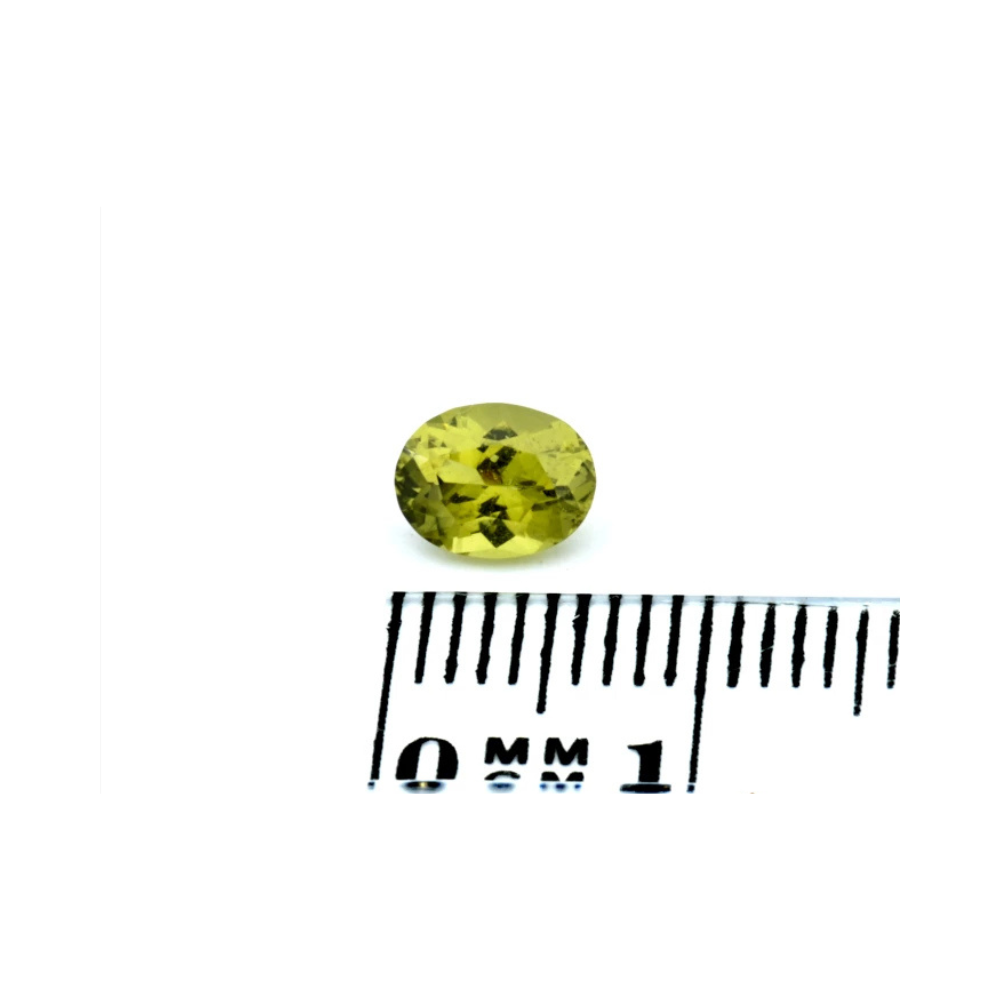 Saphir 0.93 ct Grün Oval – Unbehandelter Edelstein aus Madagaskar mit Zertifikat (1) Saphir 0.93 ct Grün Oval – Unbehandelter Edelstein aus Madagaskar mit Zertifikat