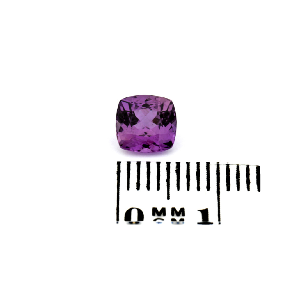 Saphir 1.24 ct kaufen – Unbehandelter violetter Cushion-Schliff aus Madagaskar (1) Saphir 1.24 Karat kaufen – Unbehandelter violetter Cushion-Schliff aus Madagaskar