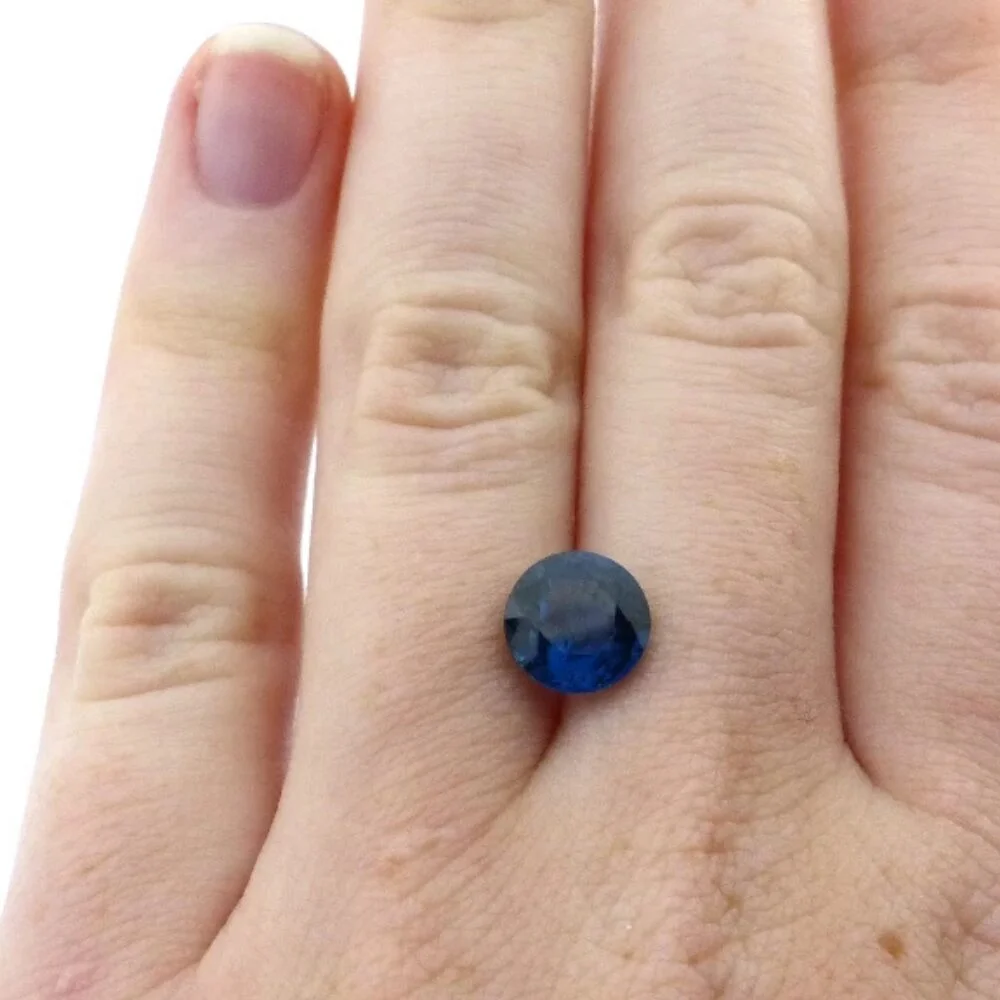 Saphir 2.23 Karat Blau Rund – Intensivblauer Edelstein aus Kambodscha mit Zertifikat