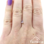 Saphir 0.16 ct kaufen – Ovaler polychromer Edelstein aus Tansania