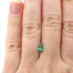 Smaragd 0.39 ct Tropfenschliff – Naturbelassener Edelstein aus Brasilien