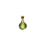 Anhänger mit Peridot Rund – facettierter Herzstein im Gold-Filled-Design – Saphir & Smaragd Anhänger mit Peridot Rund – facettierter Herzstein im Gold-Filled-Design