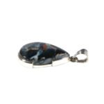 Anhänger mit Pietersit Tropfen Blau – Innere Ruhe & Konzentration – Saphir & Smaragd Anhänger mit Pietersit Tropfen Blau – Innere Ruhe & Konzentration