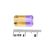 Ametrin 9.19 Karat Bicolor Rechteck – lila & gelb, facettiert & zertifiziert – Saphir & Smaragd Ametrin 9.19 Karat Bicolor Rechteck – lila & gelb, facettiert & zertifiziert