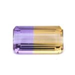 Ametrin 9.19 Karat Bicolor Rechteck – lila & gelb, facettiert & zertifiziert – Saphir & Smaragd Ametrin 9.19 Karat Bicolor Rechteck
