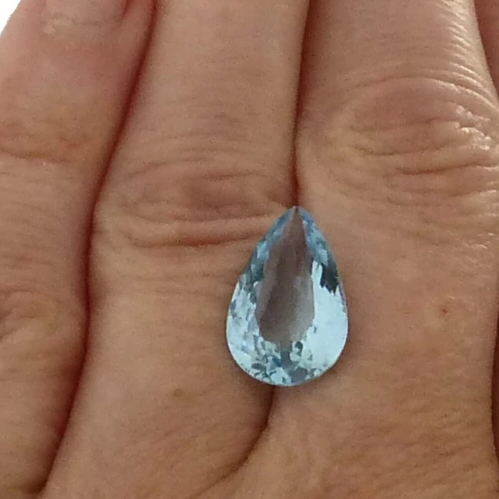 Aquamarin 4.86 ct Tropfen Blau (1) Aquamarin 4.86 Karat Tropfen Blau – natürlicher facettierter Edelstein