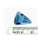 Aquamarin 6.83 Karat Santa Maria Blau – augenreiner natürlicher Edelstein in Trillion-Schliff – Saphir & Smaragd Aquamarin 6.83 Karat Santa Maria Blau – augenreiner natürlicher Edelstein in Trillion-Schliff