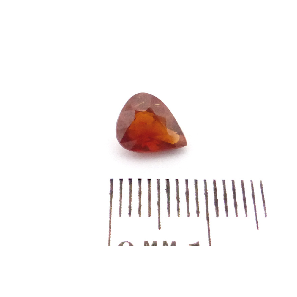 Granat 1.67 ct Orange-Rot Tropfen (2) Granat 1.67 Karat Orange-Rot Tropfen – Spessartin mit Zertifikat und natürlichem Glanz