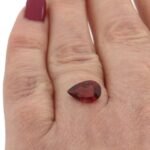 Granat 2.18 Karat Rot Tropfen – Almandin mit Zertifikat und natürlicher Reinheit – Saphir & Smaragd Granat 2.18 Karat Rot Tropfen – Almandin mit Zertifikat und natürlicher Reinheit