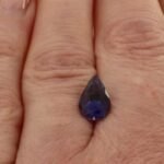 Iolith 2.20 Karat Blau-Violett Tropfen – facettiert, natürlich & zertifiziert – Saphir & Smaragd Iolith 2.20 Karat Blau-Violett Tropfen