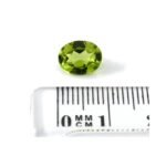 Peridot 1.97 Karat Hellgrün Oval – facettiert, augenrein & zertifiziert – Saphir & Smaragd Peridot 1.97 Karat Hellgrün Oval