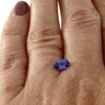 Tansanit 0.80 Karat Oval Blau Violett – Intensives Farbspiel & Hohe Reinheit – Saphir & Smaragd Tansanit 0.80 Karat Oval Blau Violett – Intensives Farbspiel & Hohe Reinheit