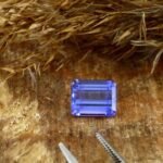 Tansanit 5.46 Karat Rechteck Blau – Intensiver Farbton & Zertifizierte Qualität – Saphir & Smaragd Tansanit 5.46 Karat Rechteck Blau – Intensiver Farbton & Zertifizierte Qualität