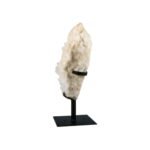 Bergkristall Drusenstück auf Stand Harmonie – 7.600 g – Heilung & Balance – Saphir & Smaragd Bergkristall Drusenstück auf Stand Harmonie aus Brasilien – ein Naturstein für Heilung, Reinigung und innere Balance.