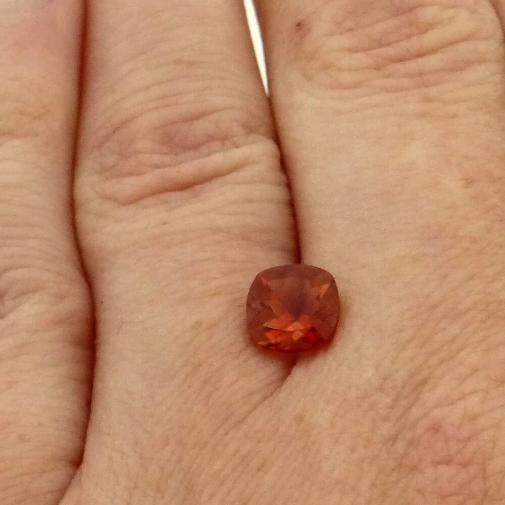 Andesin 1.45 Karat Farbe Orange (1) Andesin 1.45 Karat Farbe Orange