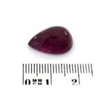 Turmalin 11.95 Karat Rot Tropfen Cabochon – intensiver Rubellit mit natürlicher Transparenz und Tiefe – Saphir & Smaragd Turmalin 2.28 Karat Polychrom Braun-Grün Oval