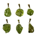 Anhänger mit Peridot Grün – Handgefertigt mit 14k Goldöse – Saphir & Smaragd Anhänger mit Peridot Grün – Handgefertigt mit 14k Goldöse