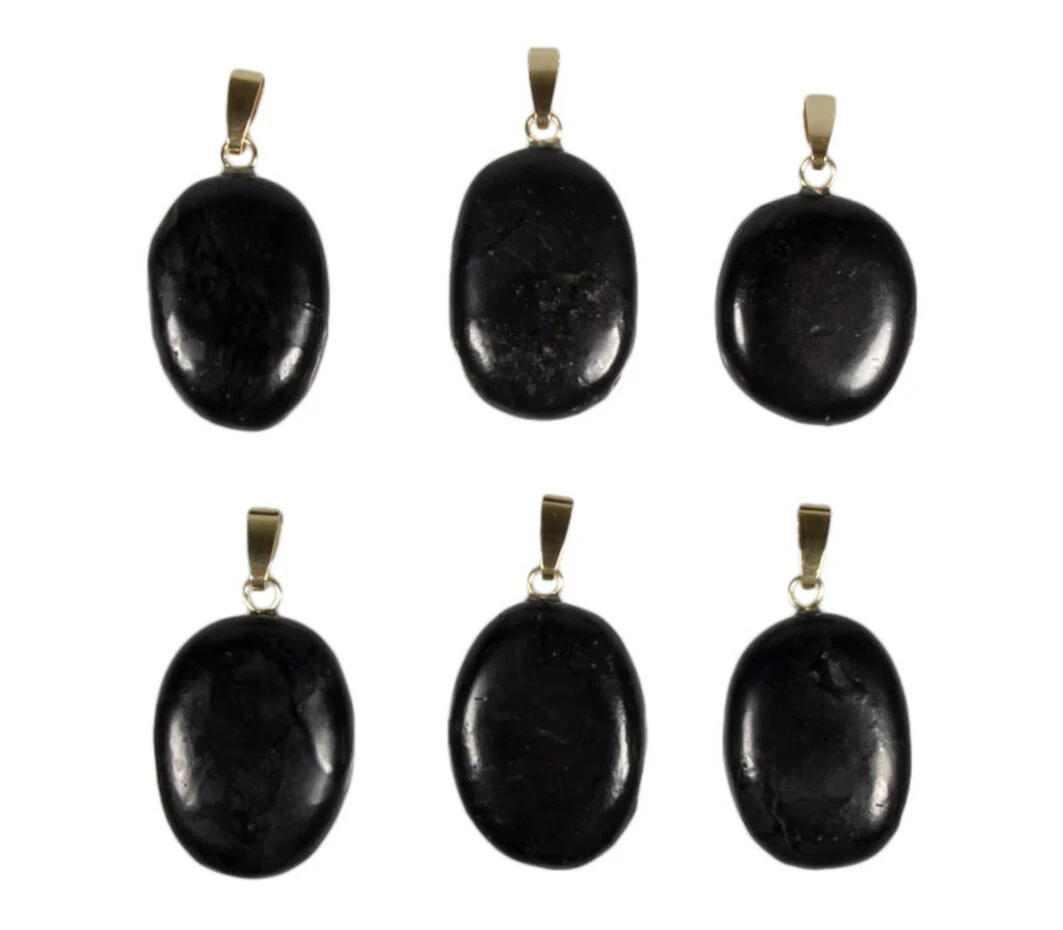 Anhänger mit Schungit Oval Schwarz – Handgefertigt mit 14K Goldöse