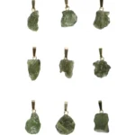 Anhänger mit Moldavit Roh – 14 Karat Goldöse