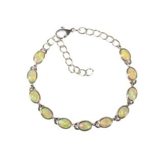 Armband mit Edelopal Oval