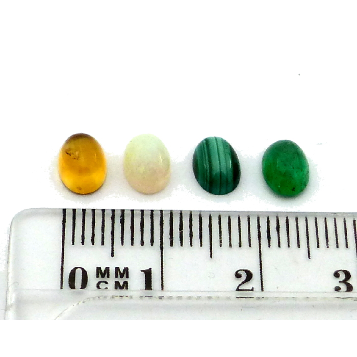 Oval Cabochon Edelstein Set Citrin Opal Malachit Smaragd – Exklusive COME Kollektion aus 4 Natursteinen