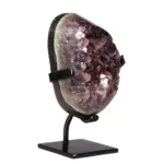 Amethyst Cluster auf Stand 13,7 × 8 × 6,4 cm – 1608 Gramm – Amethyst aus Uruguay – Saphir & Smaragd Amethyst Cluster auf Stand 13,7 × 8 × 6,4 cm – 1608 Gramm – Amethyst aus Uruguay